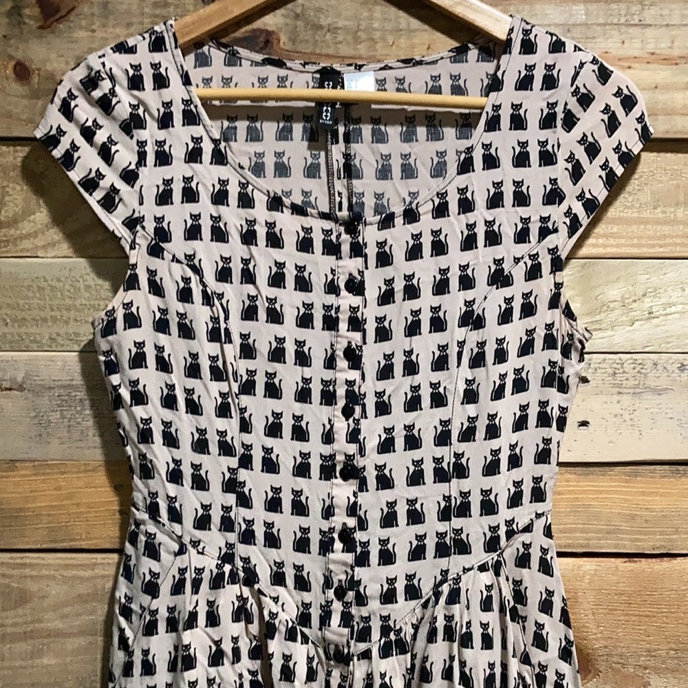 Divided, H&M Black & White Cat Dress - Picture 2 of 11